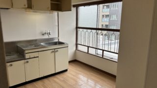 息子様からの御依頼で１Kマンションの遺品整理を行いました。（渋谷区）作業後の写真１