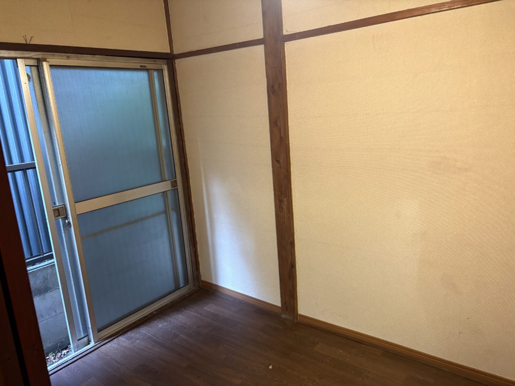 息子様からのご依頼でアパート（２K）の遺品整理を行いました。（品川区）の作業後の写真１